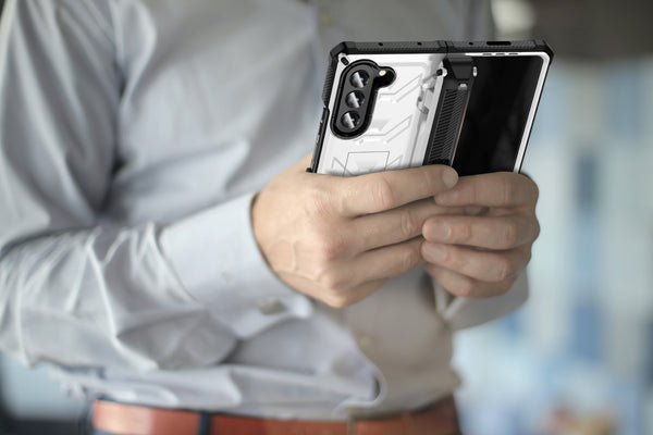 Samsung Galaxy Z Fold5 Case Defender Series - White
